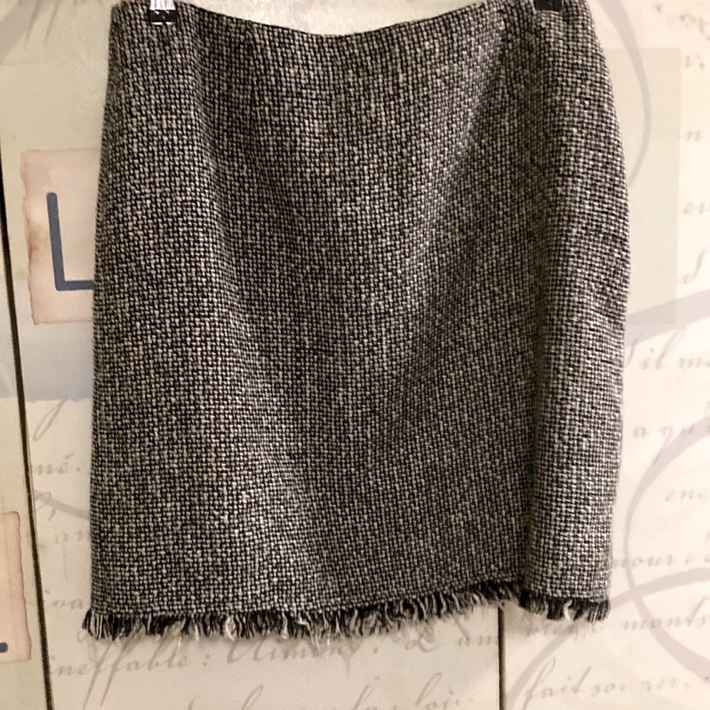 First Option SZ 10 Skirt 16” W 19” L